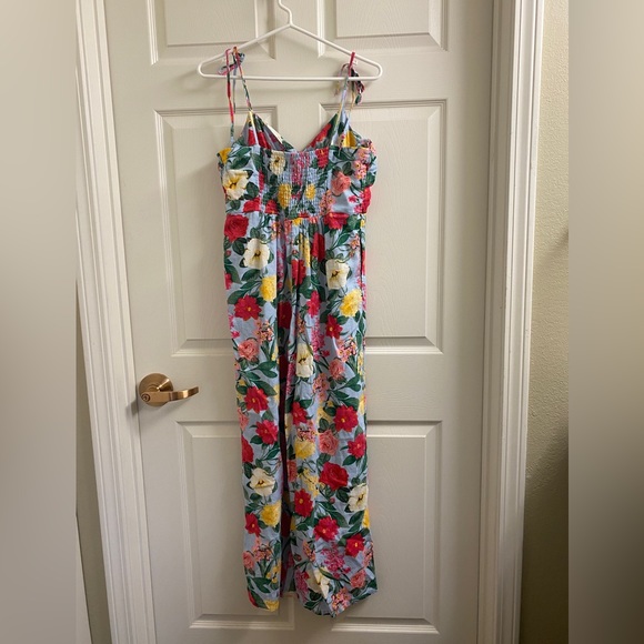 Old Navy floral linen blend tie straps jumpsuit. - Picture 6 of 9
